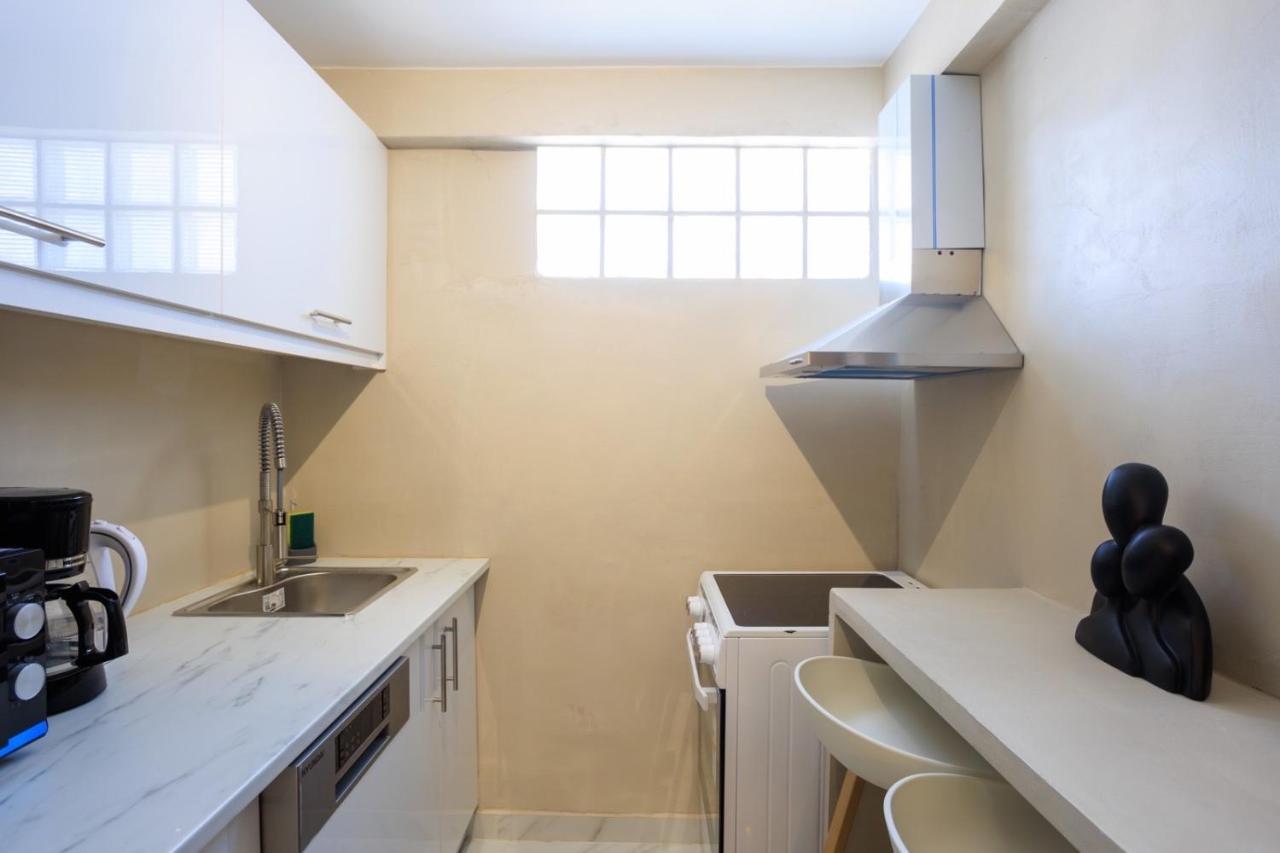 Aiolos New Smyrni View Loft Suite Athena Bagian luar foto