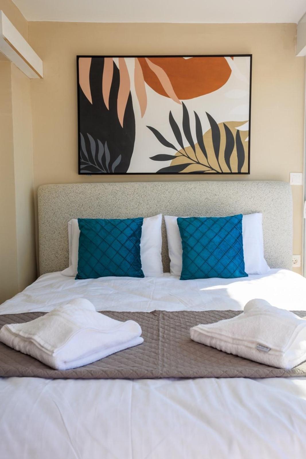 Aiolos New Smyrni View Loft Suite Athena Bagian luar foto